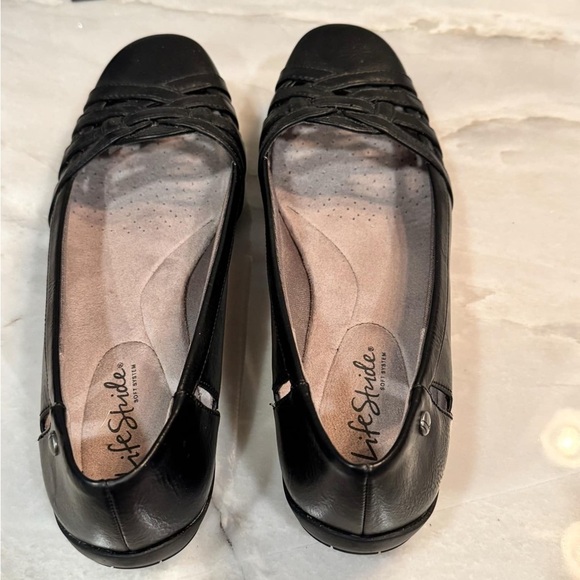 Life Stride Women's Black Flats size 10 - Picture 2 of 7